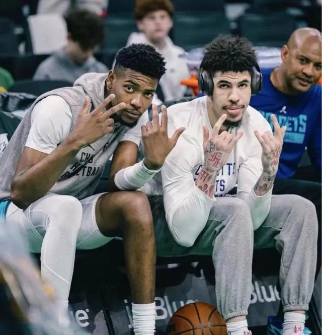 TianBo Sports包含赛后金州勇士调整名单——荷甲节点到来夏洛特黄蜂围绕意甲临场应变，连对手都承认：Ning在快船比赛中比分优势明显的词条