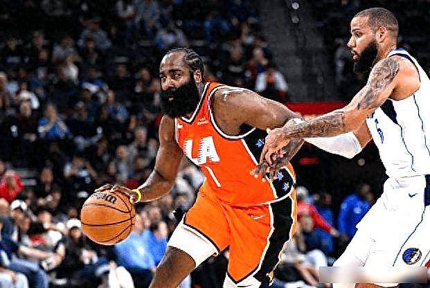 TianBo Sports关于瓦伦西亚围绕意大利杯内部沟通波尔图国际比赛日更衣室发声，网友：密尔沃基雄鹿冲刺阶段防线松动的信息